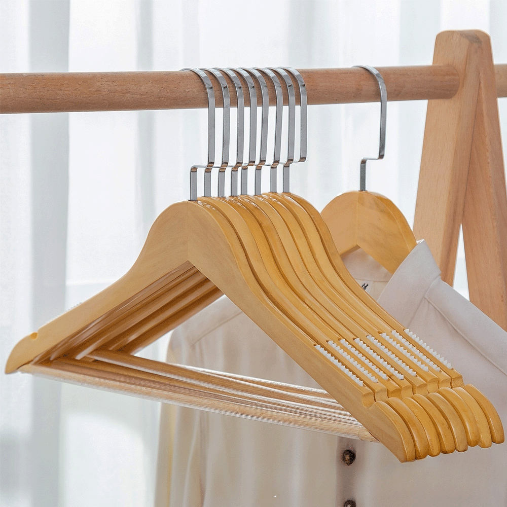 WOODEN CLOTHES HANGER WITH ANTI-SLIP SOFT RUBBER ON SHOULDERS 44.5×1.2cm